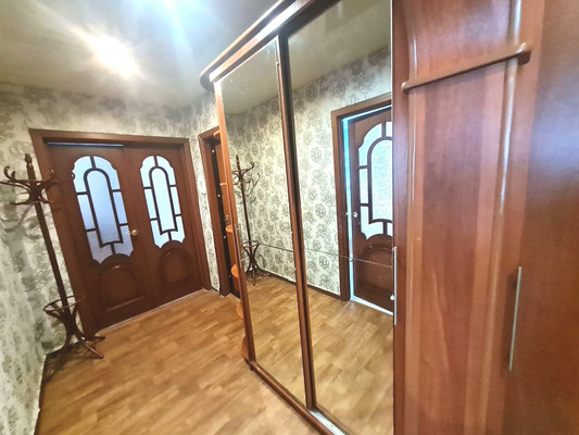 Продам двухкомнатную (2-комн.) квартиру, 1-й Микрорайон ул, 43, Эльбан рп