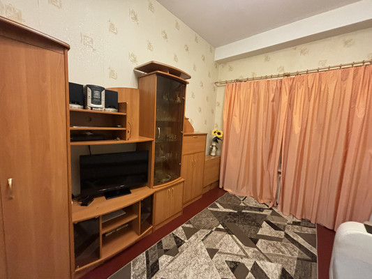 Продам однокомнатную (1-комн.) квартиру, Петрозаводская ул, 27/2, Сыктывкар г