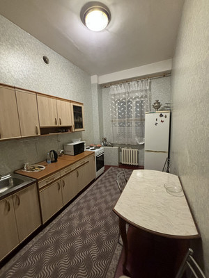 Продам однокомнатную (1-комн.) квартиру, Петрозаводская ул, 27/2, Сыктывкар г