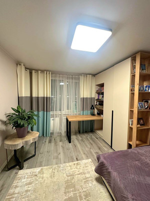 Продам трехкомнатную (3-комн.) квартиру, Торфяная дор, 18к1, Санкт-Петербург г