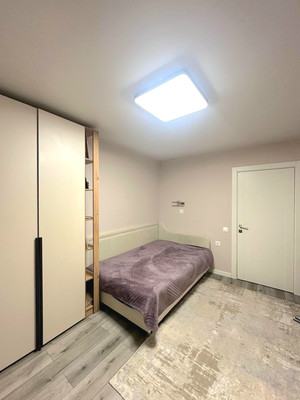 Продам трехкомнатную (3-комн.) квартиру, Торфяная дор, 18к1, Санкт-Петербург г