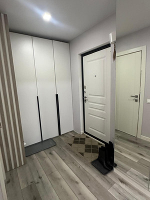 Продам трехкомнатную (3-комн.) квартиру, Торфяная дор, 18к1, Санкт-Петербург г