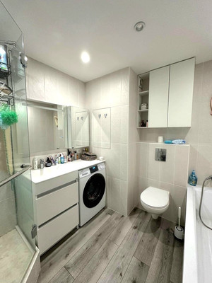 Продам трехкомнатную (3-комн.) квартиру, Торфяная дор, 18к1, Санкт-Петербург г