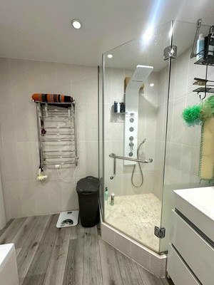 Продам трехкомнатную (3-комн.) квартиру, Торфяная дор, 18к1, Санкт-Петербург г