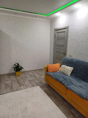 Продам двухкомнатную (2-комн.) квартиру, Гагарина ул, 56а, Волгодонск г