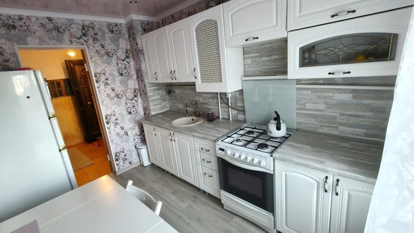 Продам трехкомнатную (3-комн.) квартиру, Краснодарская ул, 78А, Кропоткин г