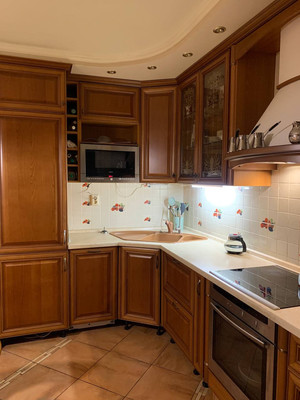 Продам трехкомнатную (3-комн.) квартиру, Сизова пр-кт, 12ак1, Санкт-Петербург г