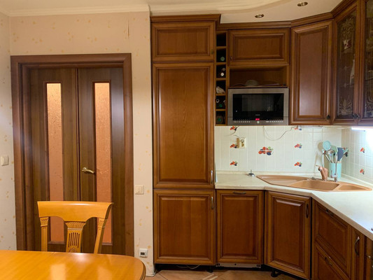 Продам трехкомнатную (3-комн.) квартиру, Сизова пр-кт, 12ак1, Санкт-Петербург г