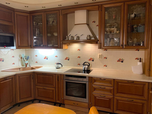 Продам трехкомнатную (3-комн.) квартиру, Сизова пр-кт, 12ак1, Санкт-Петербург г