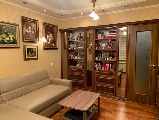 Продам трехкомнатную (3-комн.) квартиру, Сизова пр-кт, 12ак1, Санкт-Петербург г