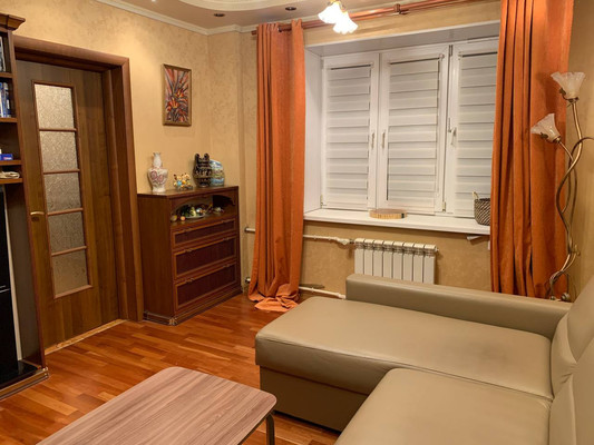 Продам трехкомнатную (3-комн.) квартиру, Сизова пр-кт, 12ак1, Санкт-Петербург г