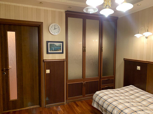 Продам трехкомнатную (3-комн.) квартиру, Сизова пр-кт, 12ак1, Санкт-Петербург г