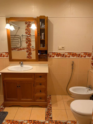 Продам трехкомнатную (3-комн.) квартиру, Сизова пр-кт, 12ак1, Санкт-Петербург г