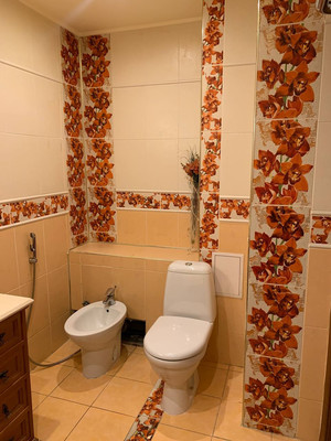 Продам трехкомнатную (3-комн.) квартиру, Сизова пр-кт, 12ак1, Санкт-Петербург г