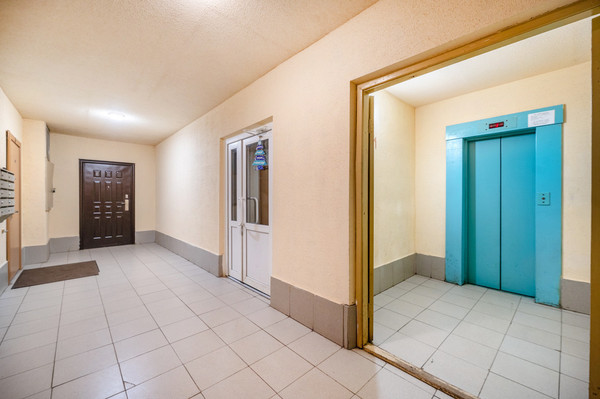 Продам трехкомнатную (3-комн.) квартиру, Сизова пр-кт, 12ак1, Санкт-Петербург г