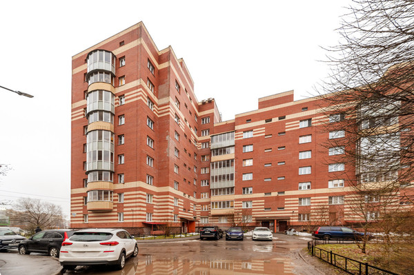 Продам трехкомнатную (3-комн.) квартиру, Сизова пр-кт, 12ак1, Санкт-Петербург г