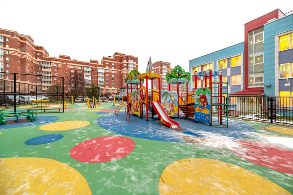 Продам трехкомнатную (3-комн.) квартиру, Сизова пр-кт, 12ак1, Санкт-Петербург г