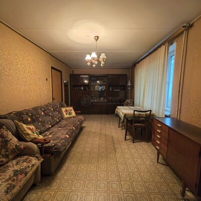 Продам трехкомнатную (3-комн.) квартиру, Смольная ул, 19к2, Москва г