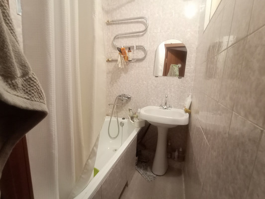 Продам трехкомнатную (3-комн.) квартиру, Коммунистический пр-кт, 23/2, Ростов-на-Дону г