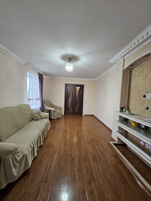 Продам трехкомнатную (3-комн.) квартиру, Самотечная ул, 35, Нальчик г