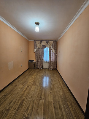 Продам трехкомнатную (3-комн.) квартиру, Самотечная ул, 35, Нальчик г