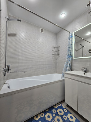 Продам трехкомнатную (3-комн.) квартиру, Самотечная ул, 35, Нальчик г