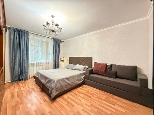 Продам трехкомнатную (3-комн.) квартиру, Самотечная ул, 26, Нальчик г