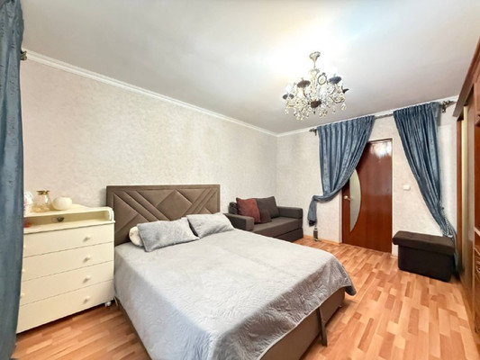 Продам трехкомнатную (3-комн.) квартиру, Самотечная ул, 26, Нальчик г