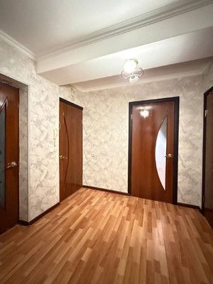 Продам трехкомнатную (3-комн.) квартиру, Самотечная ул, 26, Нальчик г