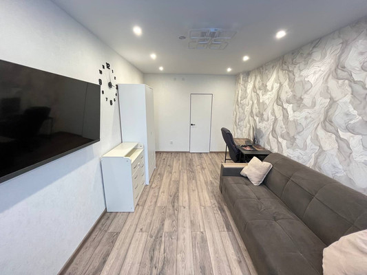 Продам однокомнатную (1-комн.) квартиру, Гайдара ул, 90, Калининград г