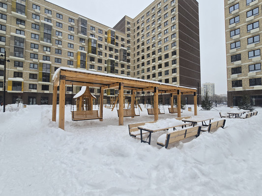 Продам трехкомнатную (3-комн.) квартиру, Новомосковская ул, 1к1, Москва г