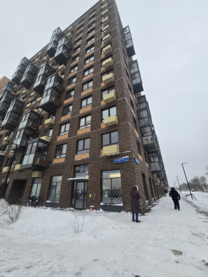 Продам трехкомнатную (3-комн.) квартиру, Новомосковская ул, 1к1, Москва г