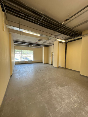 Сдам коммерческое помещение 69,5 м2, 2-я Старо-Аракчинская ул, 33ак1, Казань г