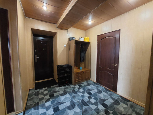 Продам трехкомнатную (3-комн.) квартиру, Тырныаузский проезд, 3, Нальчик г