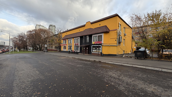 Продам коммерческое помещение 1 100 м2, 60-летия Октября пр-кт, 23, Москва г