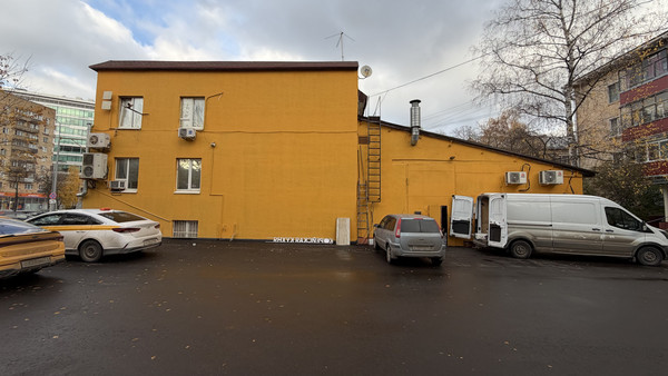 Продам коммерческое помещение 1 100 м2, 60-летия Октября пр-кт, 23, Москва г