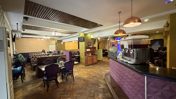 Продам коммерческое помещение 1 100 м2, 60-летия Октября пр-кт, 23, Москва г