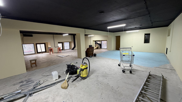 Продам коммерческое помещение 1 100 м2, 60-летия Октября пр-кт, 23, Москва г