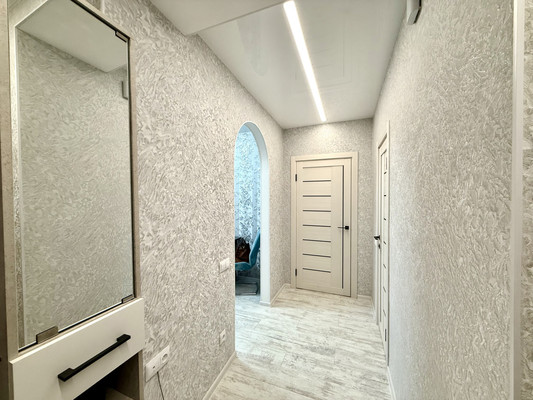 Продам однокомнатную (1-комн.) квартиру, Шполянской ул, 12ка, Симферополь г