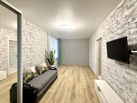 Продам однокомнатную (1-комн.) квартиру, Шполянской ул, 12ка, Симферополь г