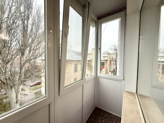 Продам однокомнатную (1-комн.) квартиру, Шполянской ул, 12ка, Симферополь г