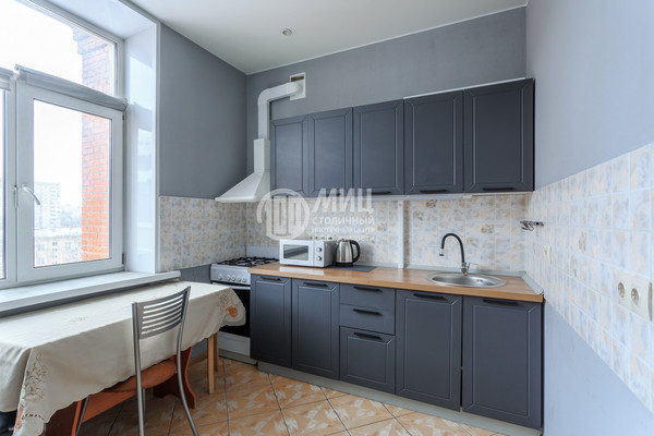 Продам трехкомнатную (3-комн.) квартиру, Сколковское ш, 7, Москва г