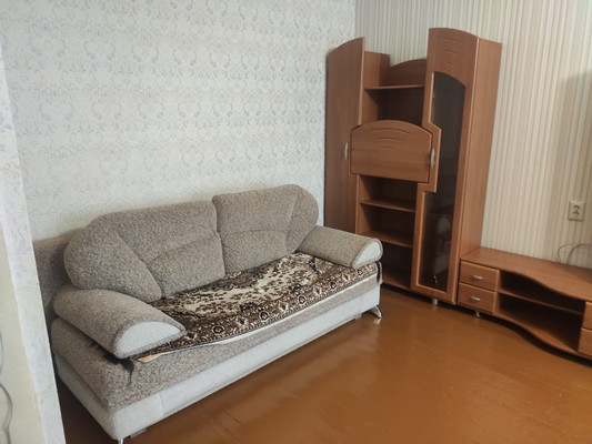 Продам двухкомнатную (2-комн.) квартиру, Космонавтов ул, 8, Казань г