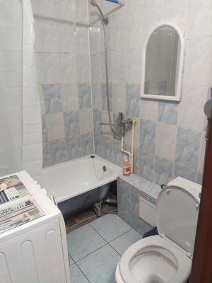 Продам двухкомнатную (2-комн.) квартиру, Космонавтов ул, 8, Казань г