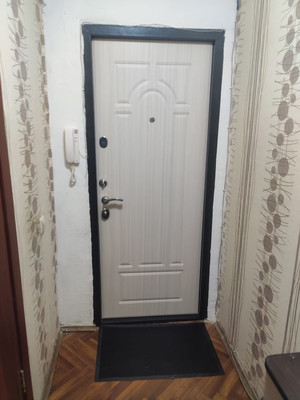 Продам двухкомнатную (2-комн.) квартиру, Космонавтов ул, 8, Казань г