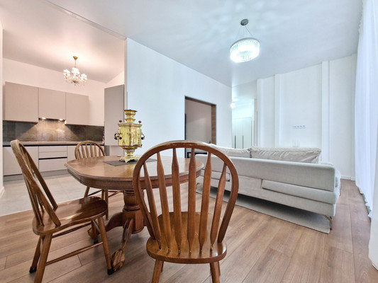 Сдам трехкомнатную (3-комн.) квартиру, Новоалексеевская ул, 22к2, Москва г