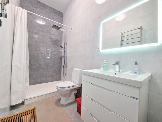 Сдам трехкомнатную (3-комн.) квартиру, Новоалексеевская ул, 22к2, Москва г