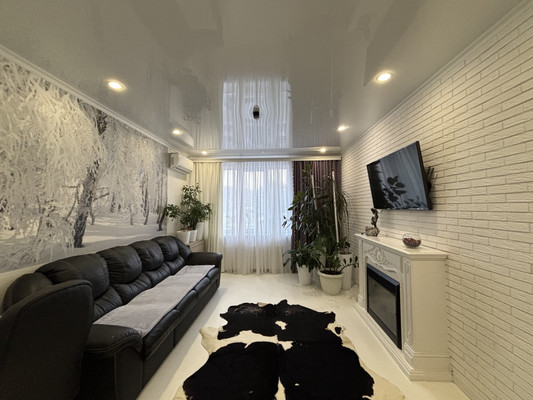 Продам трехкомнатную (3-комн.) квартиру, Профессора Камая ул, 12, Казань г