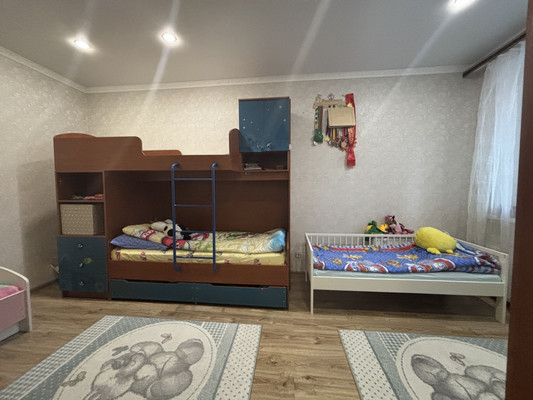 Продам трехкомнатную (3-комн.) квартиру, Профессора Камая ул, 12, Казань г