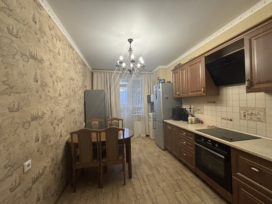 Продам трехкомнатную (3-комн.) квартиру, Профессора Камая ул, 12, Казань г